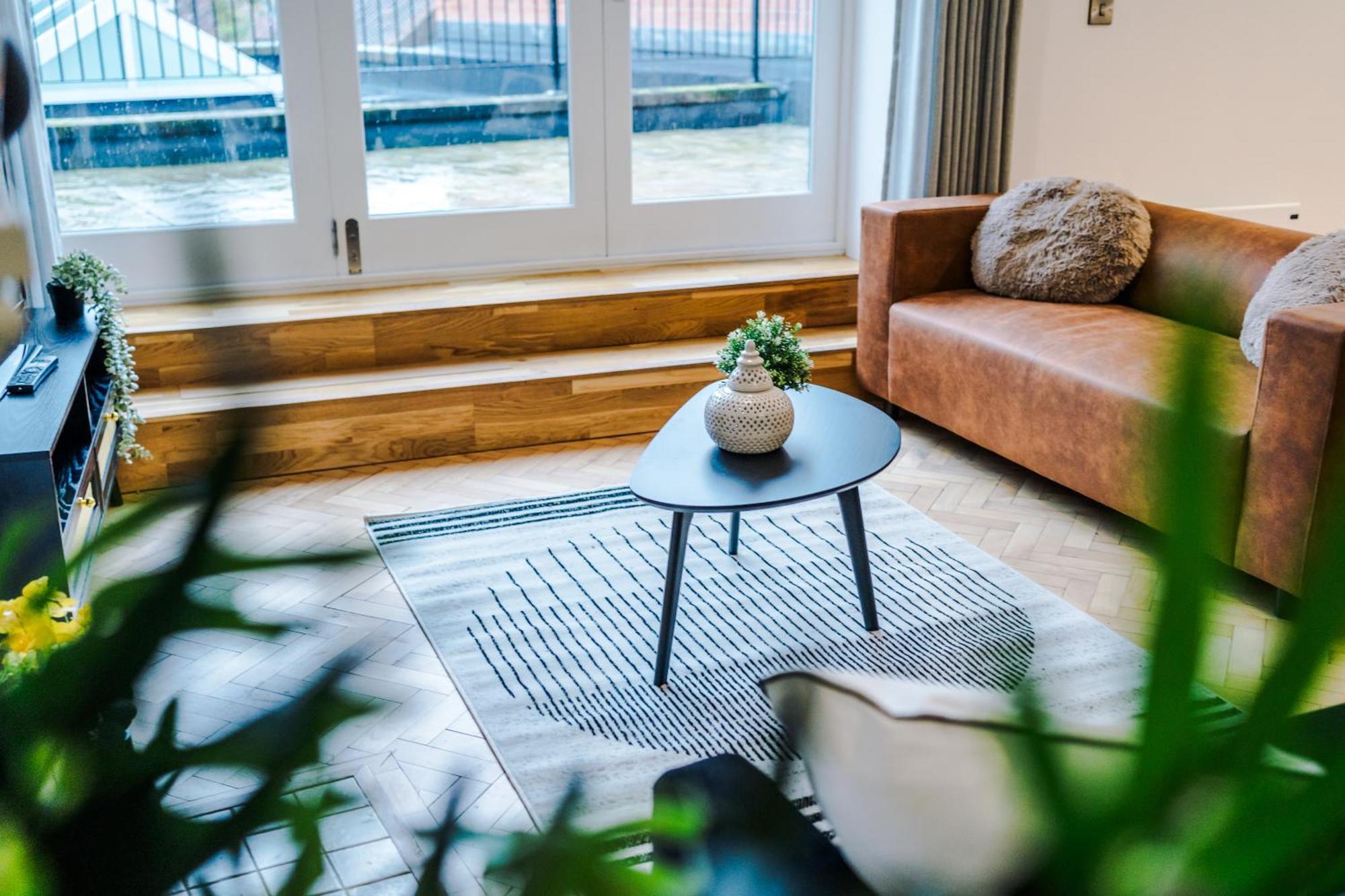 Modern Central Abode - Roof Terrace Apartment